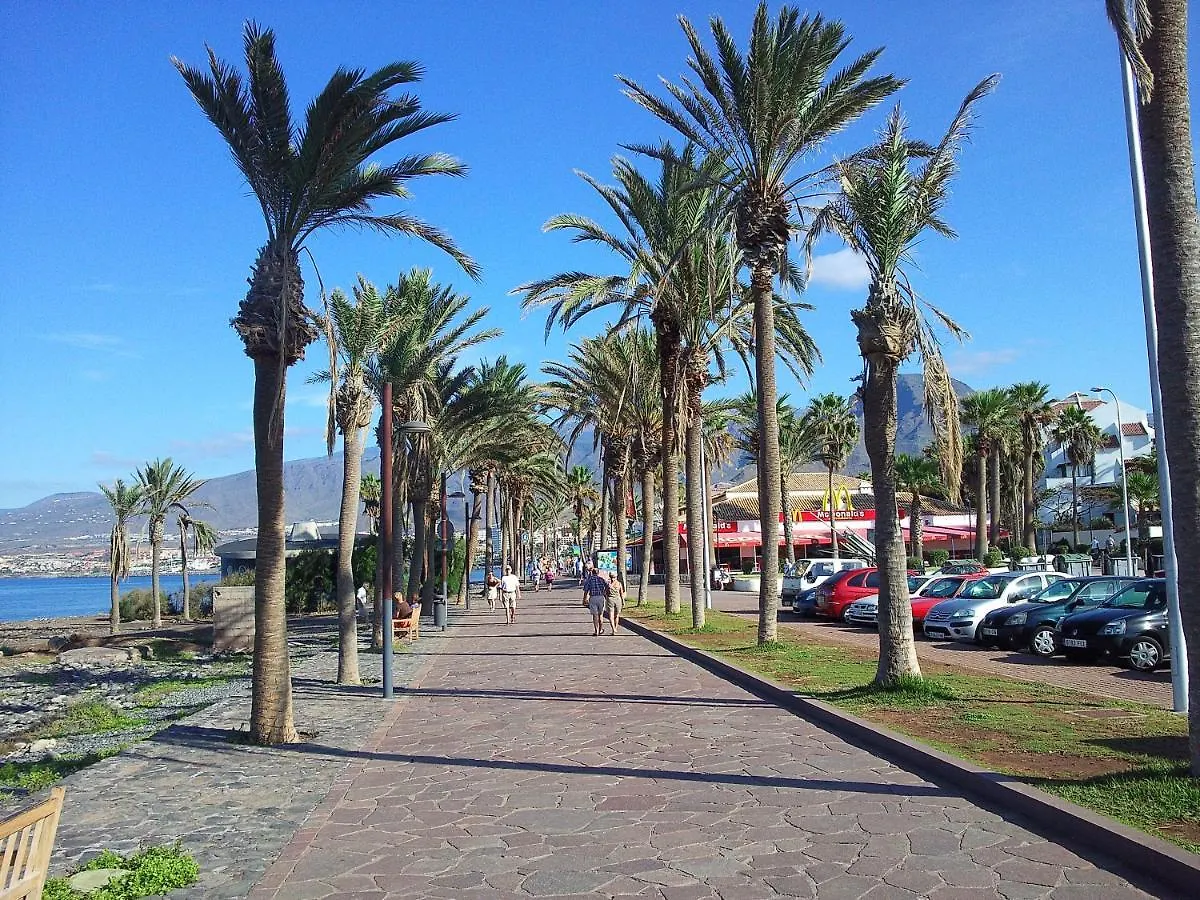 Sea View Oasis: Playa Las Vistas Apartment Playa de las Americas