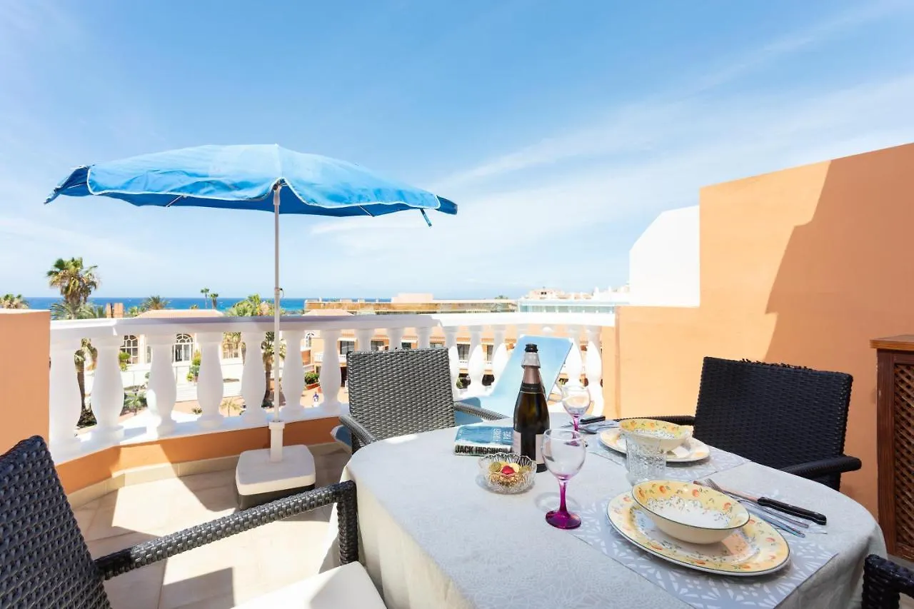 Sea View Oasis: Playa Las Vistas Apartment Playa de las Americas