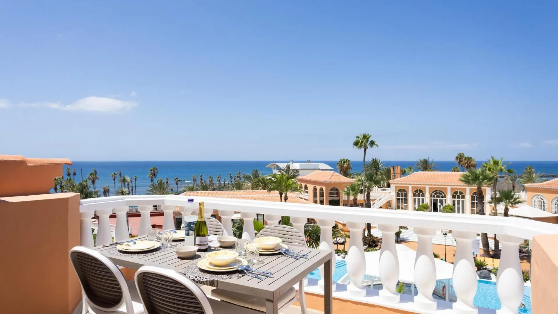 Sea View Oasis: Playa Las Vistas Apartment Playa de las Americas  0*, Playa de las Americas (Tenerife) Spain