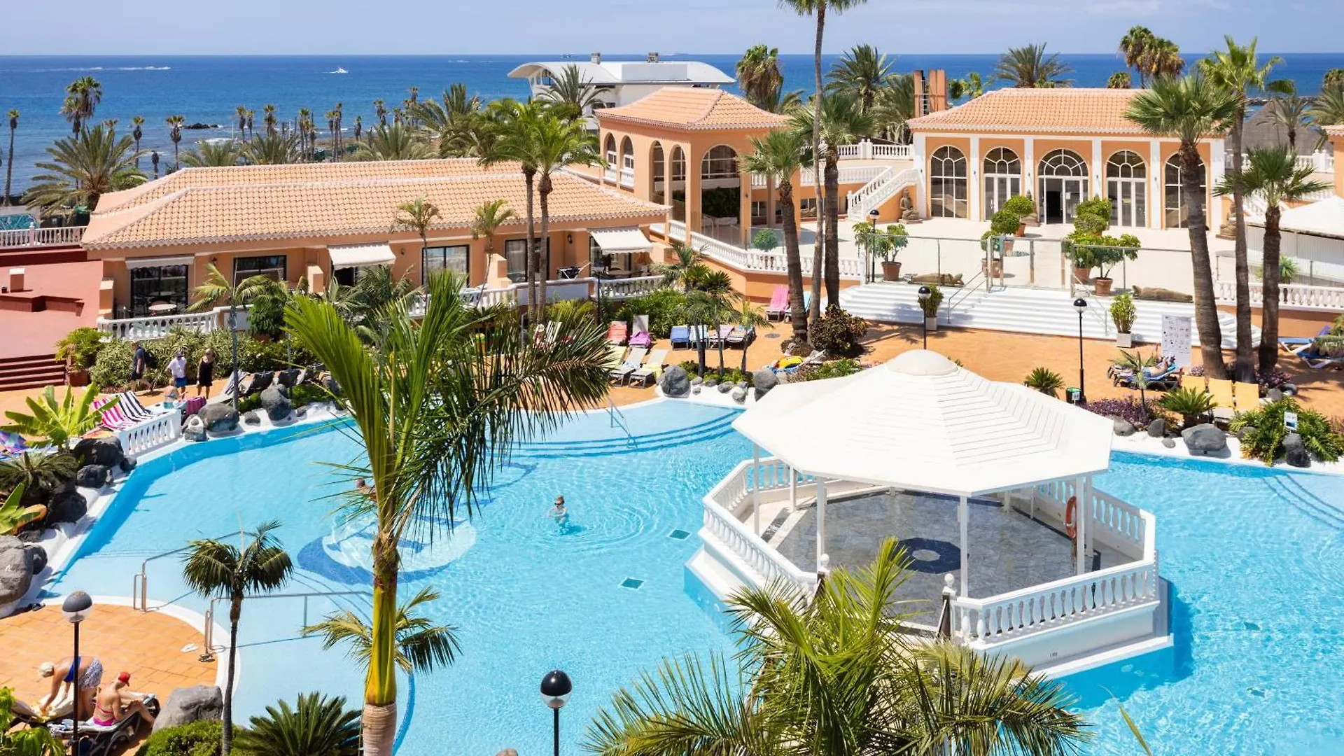 Sea View Oasis: Playa Las Vistas Apartment Playa de las Americas