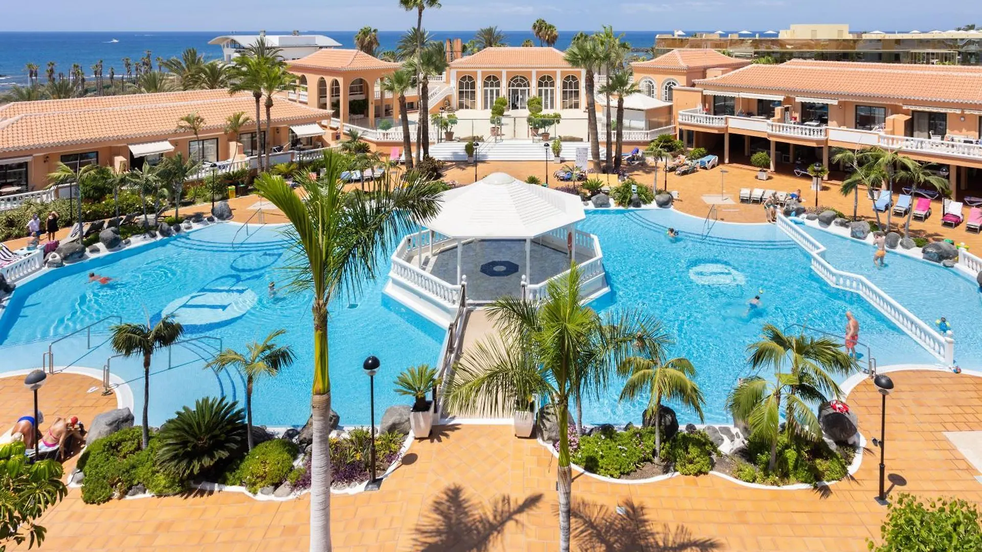 Sea View Oasis: Playa Las Vistas Apartment Playa de las Americas