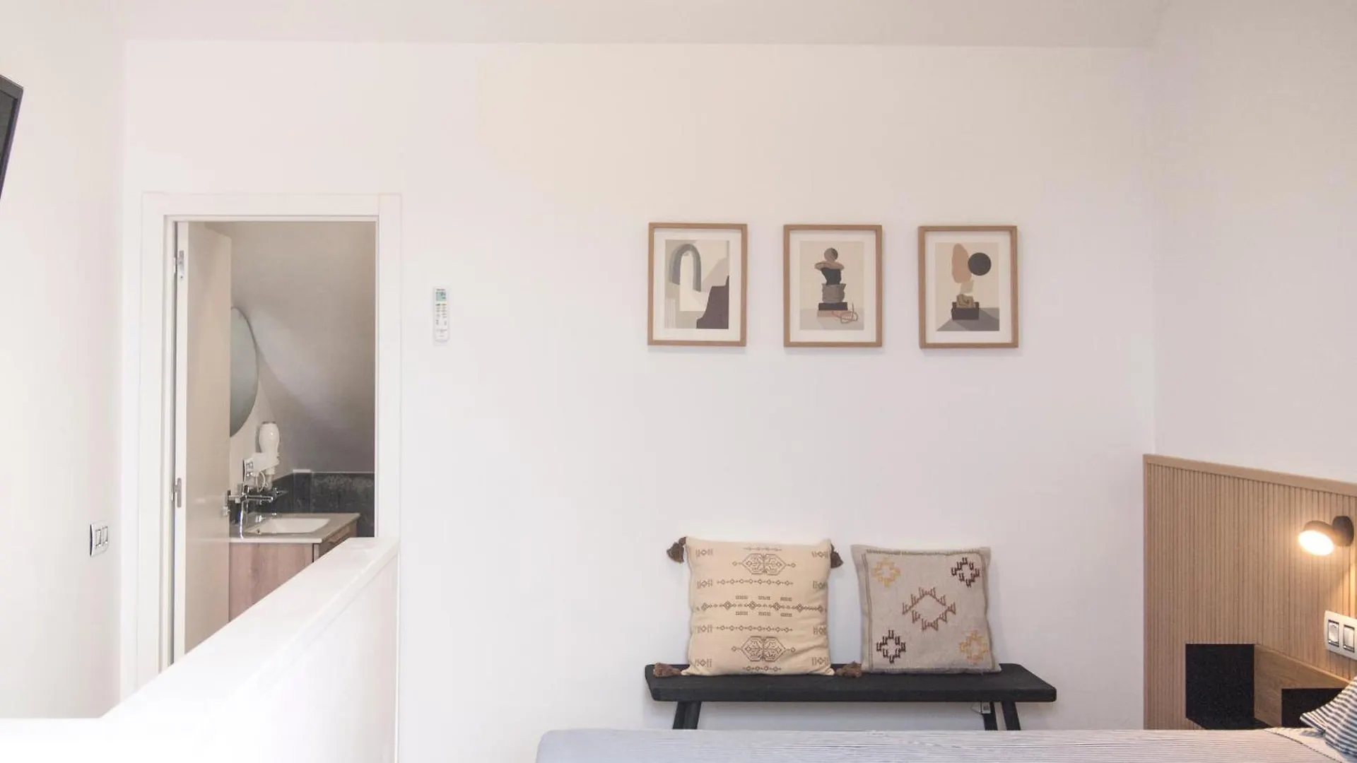 Sea View Oasis: Playa Las Vistas Apartment Playa de las Americas