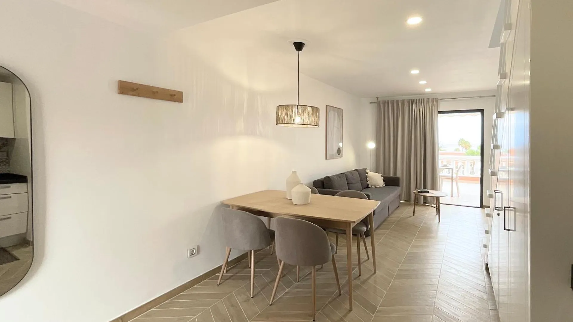 Sea View Oasis: Playa Las Vistas Apartment Playa de las Americas  Spain